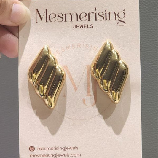 Noya Earrings