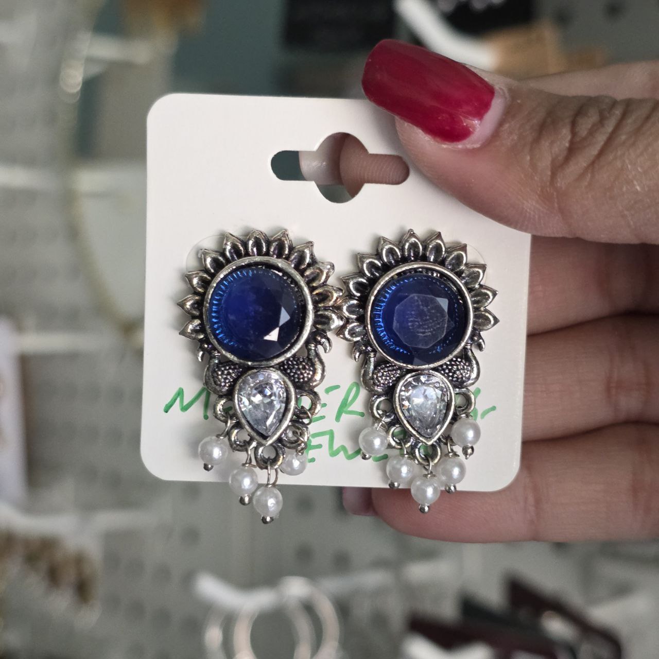 Vriti Studs