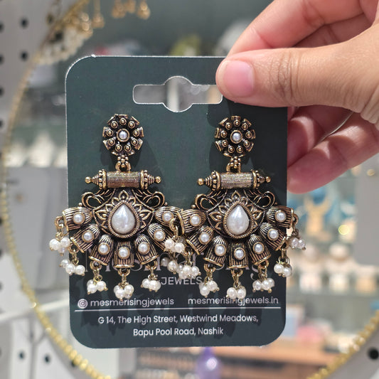Mahive Earrings