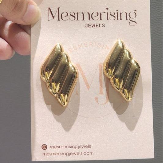 Noya Earrings