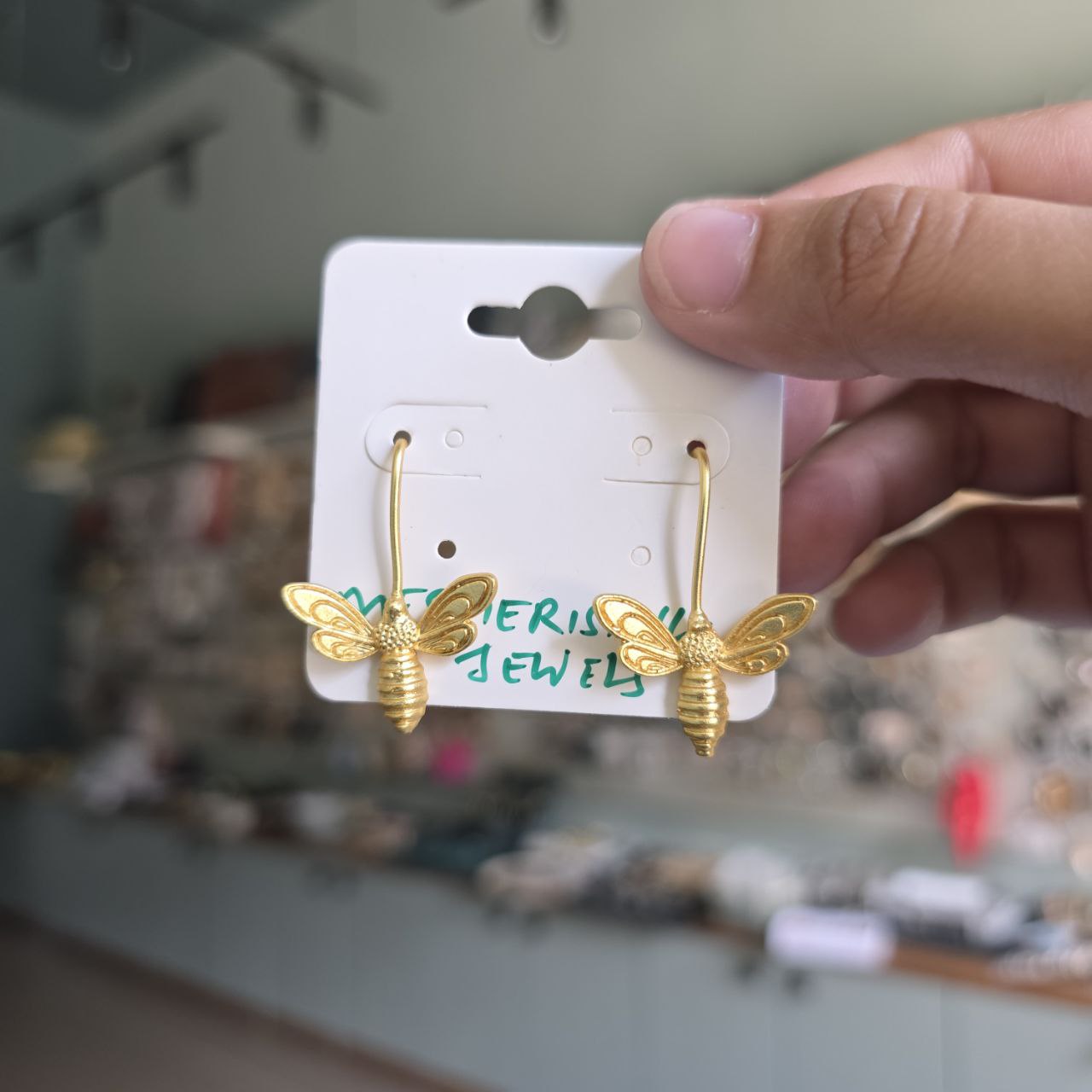 Beee Hooks
