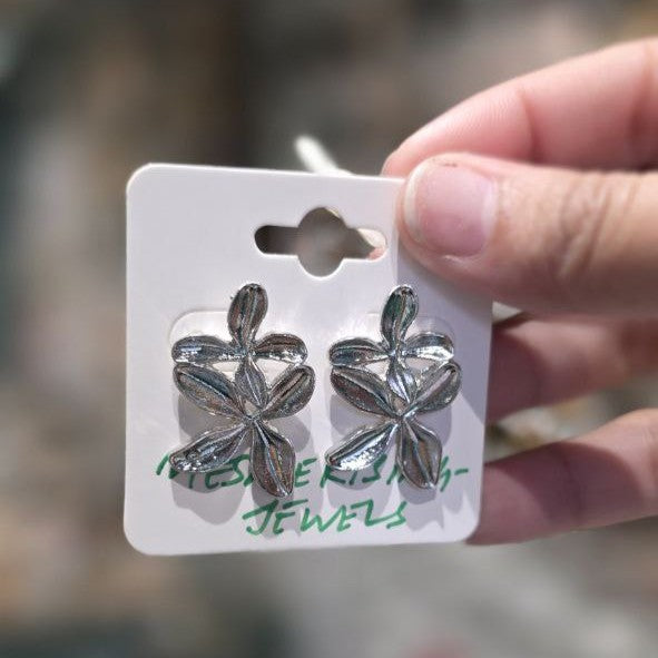 Daisy Studs