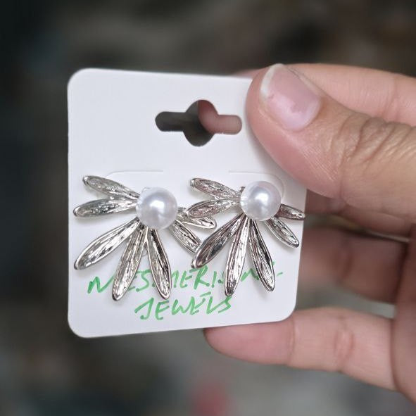 Flore Studs