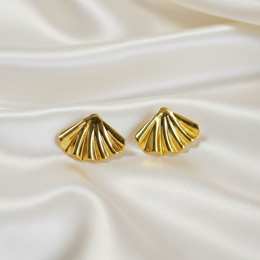 Corea Studs