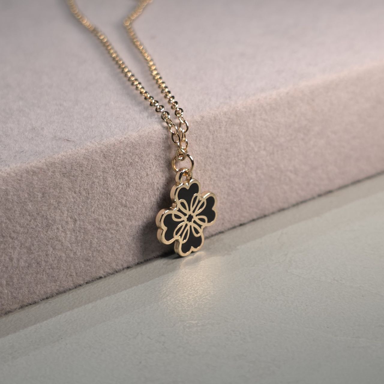 Silune Chain