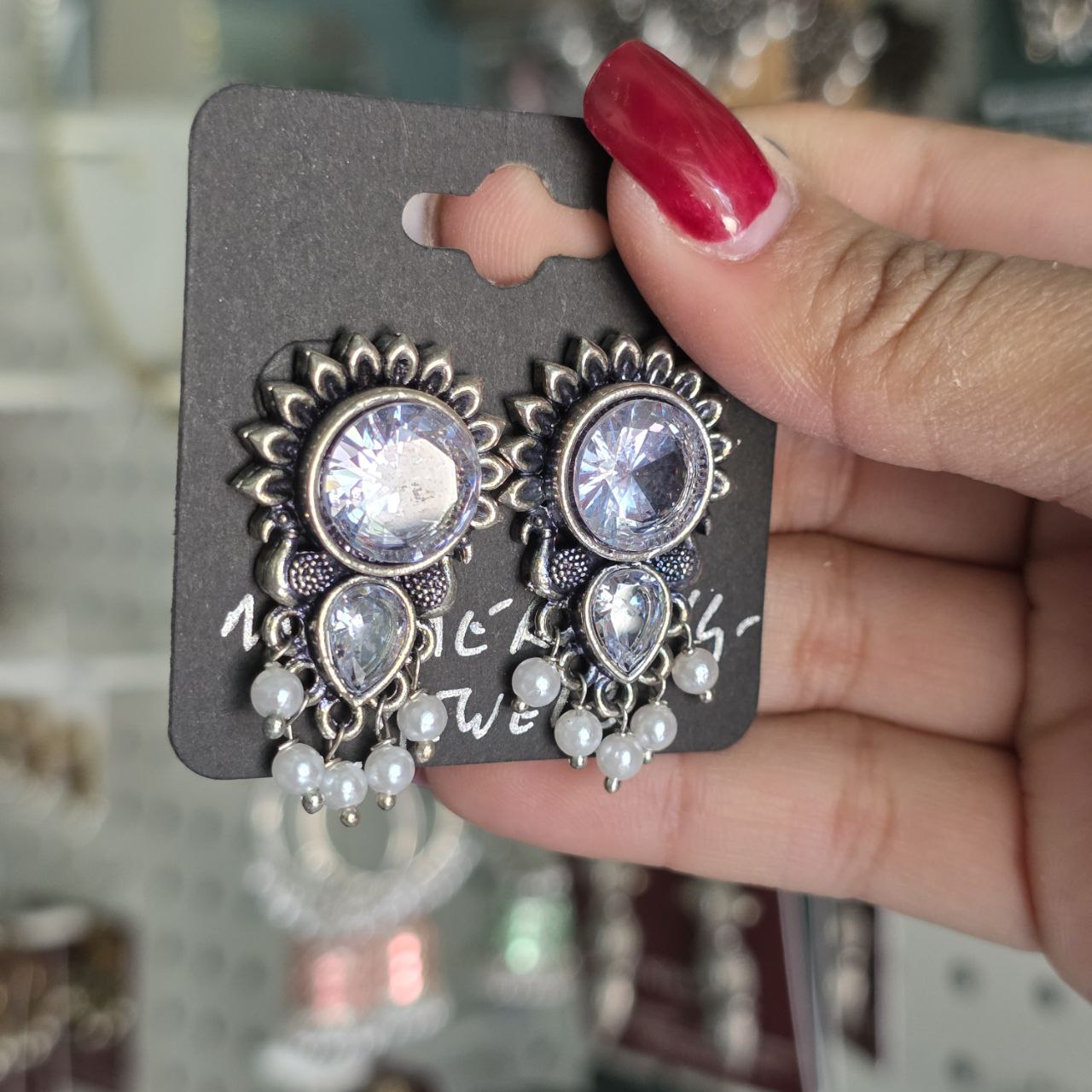 Vriti Studs