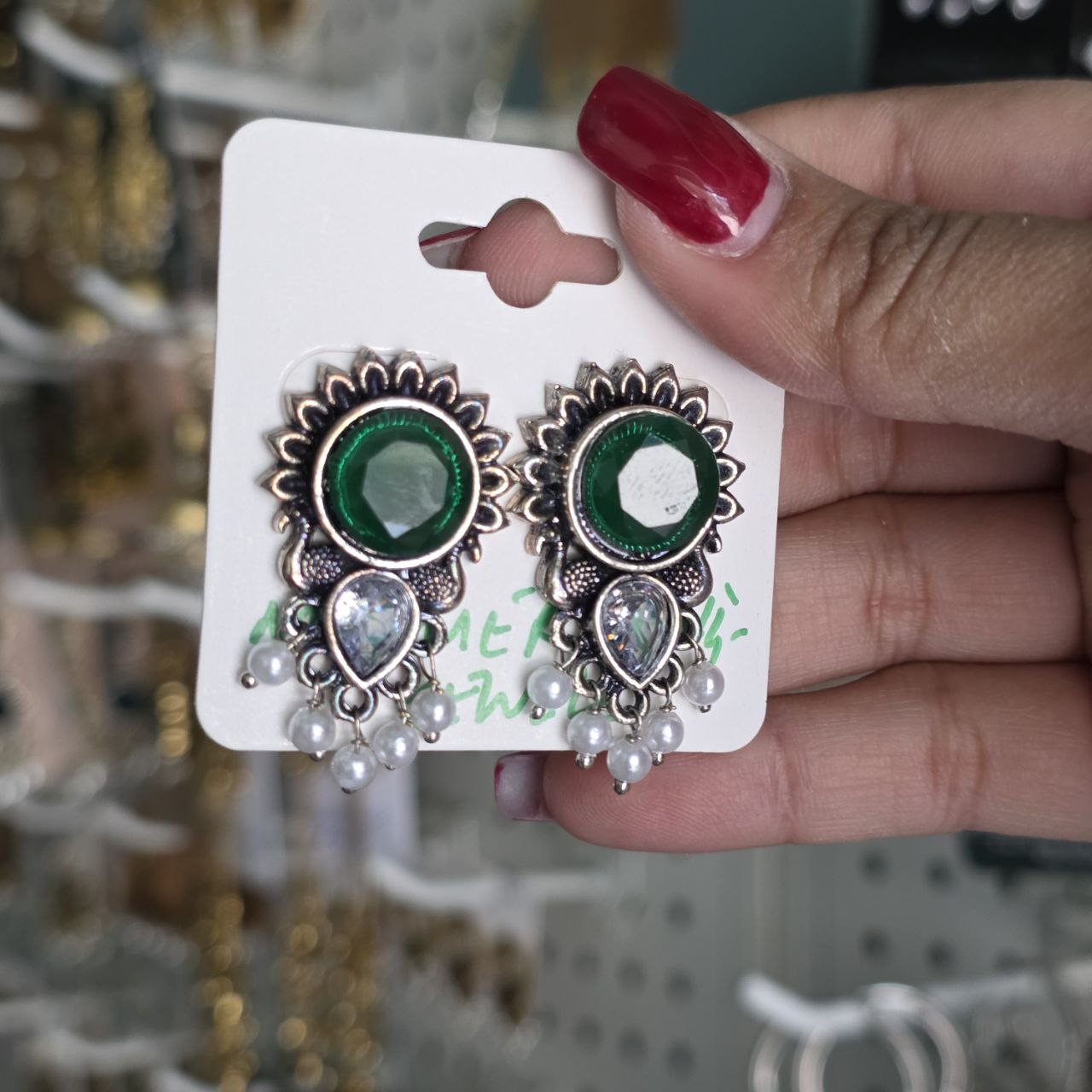 Vriti Studs