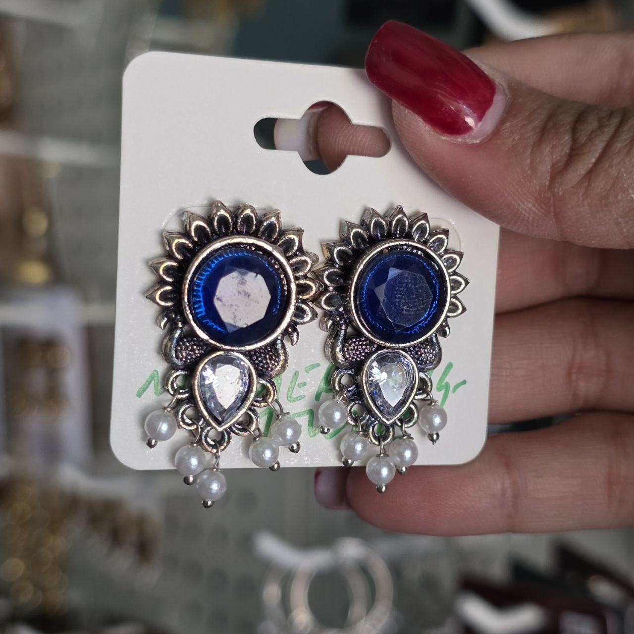 Vriti Studs