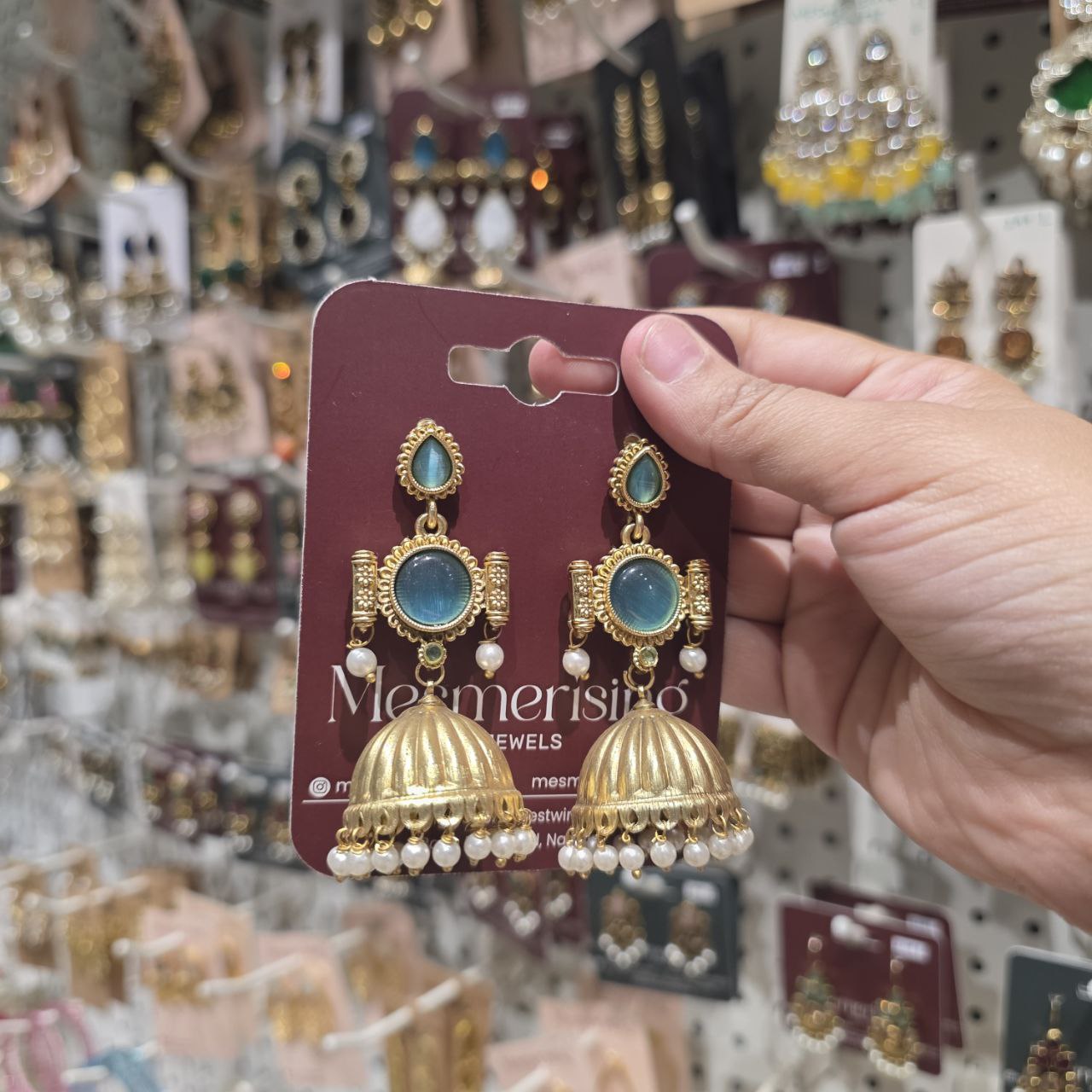 Gulmeen Jhumka