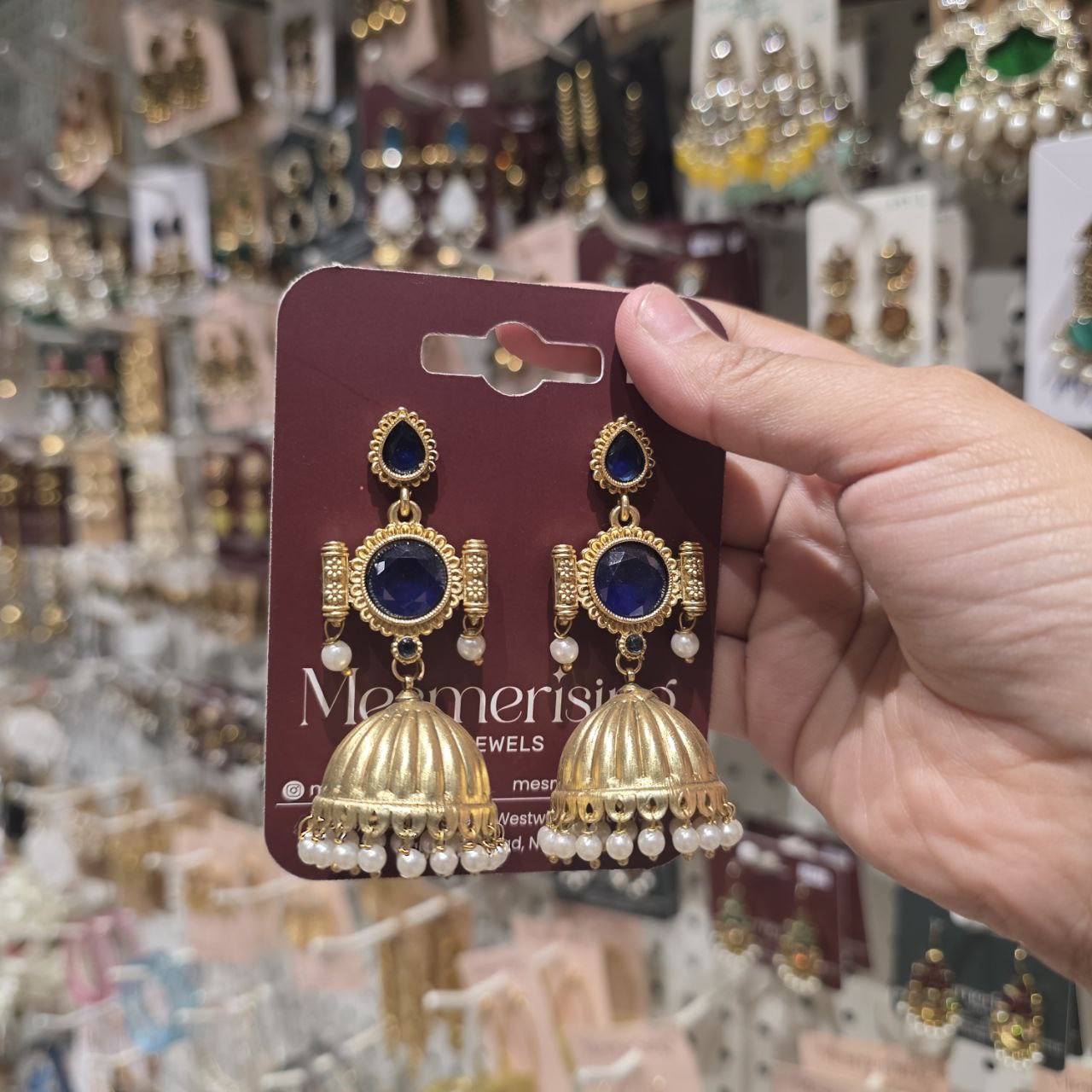 Gulmeen Jhumka