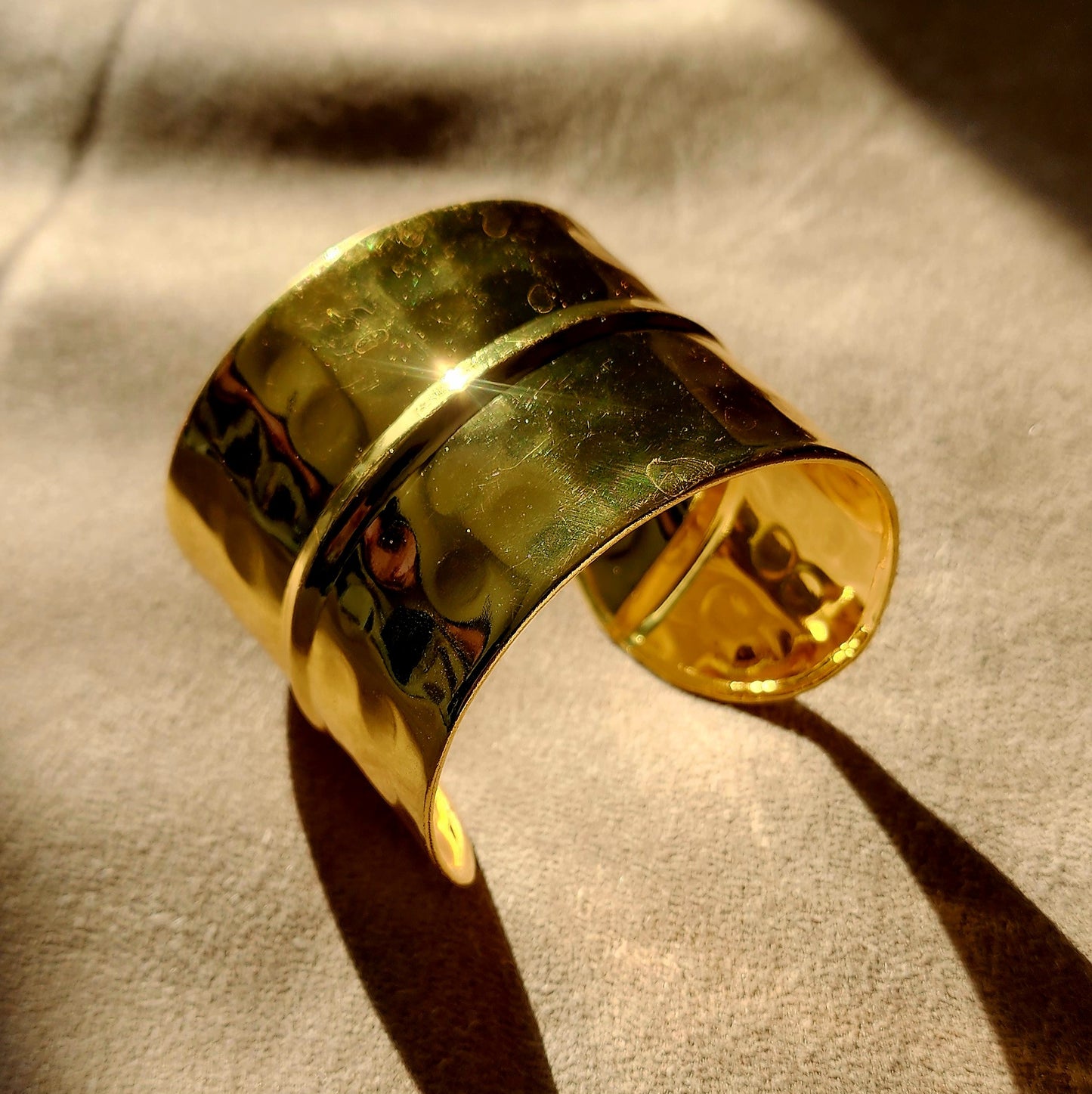 Anira Brass Kada
