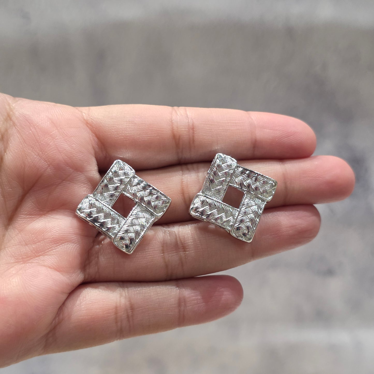 Liora Studs