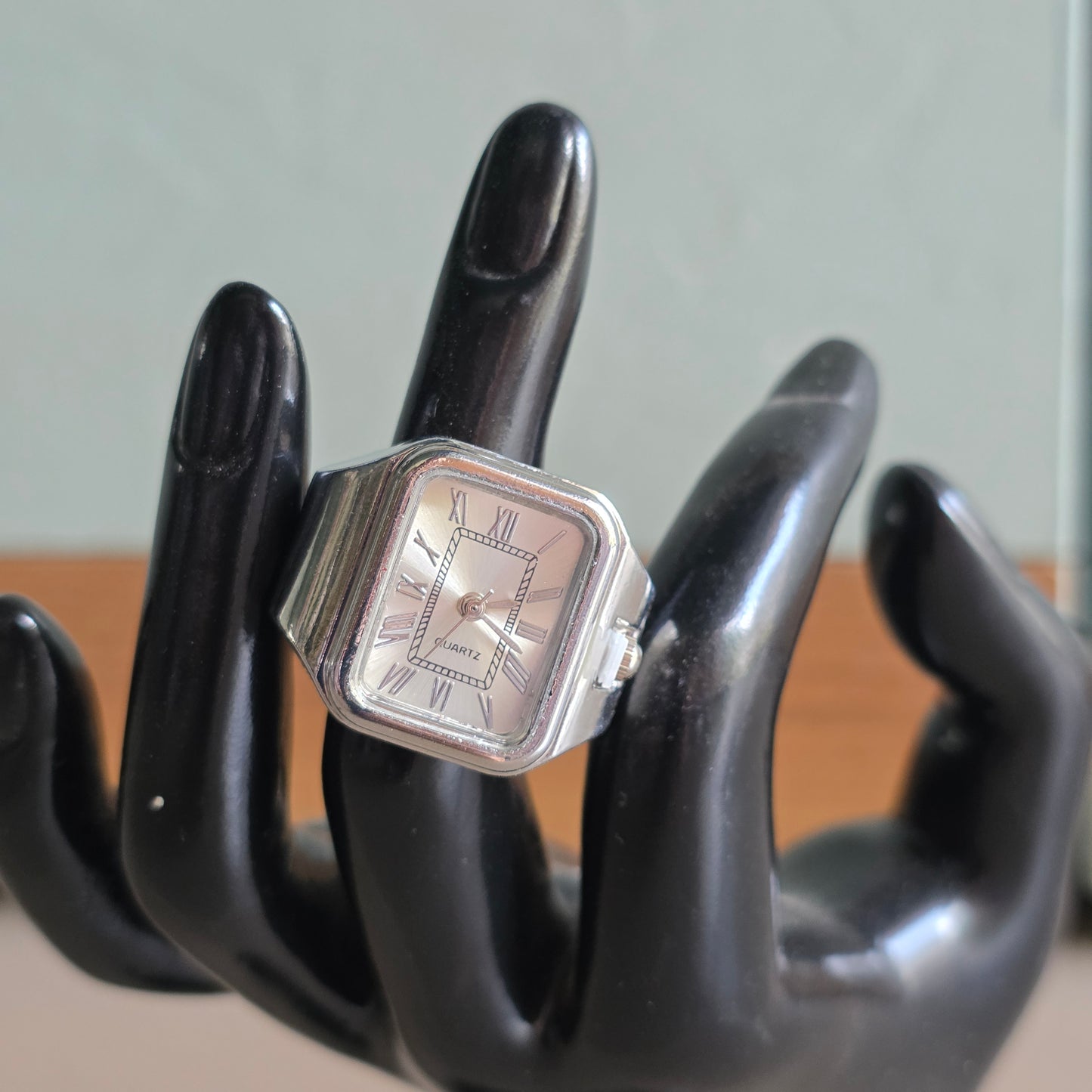 Finger Watch