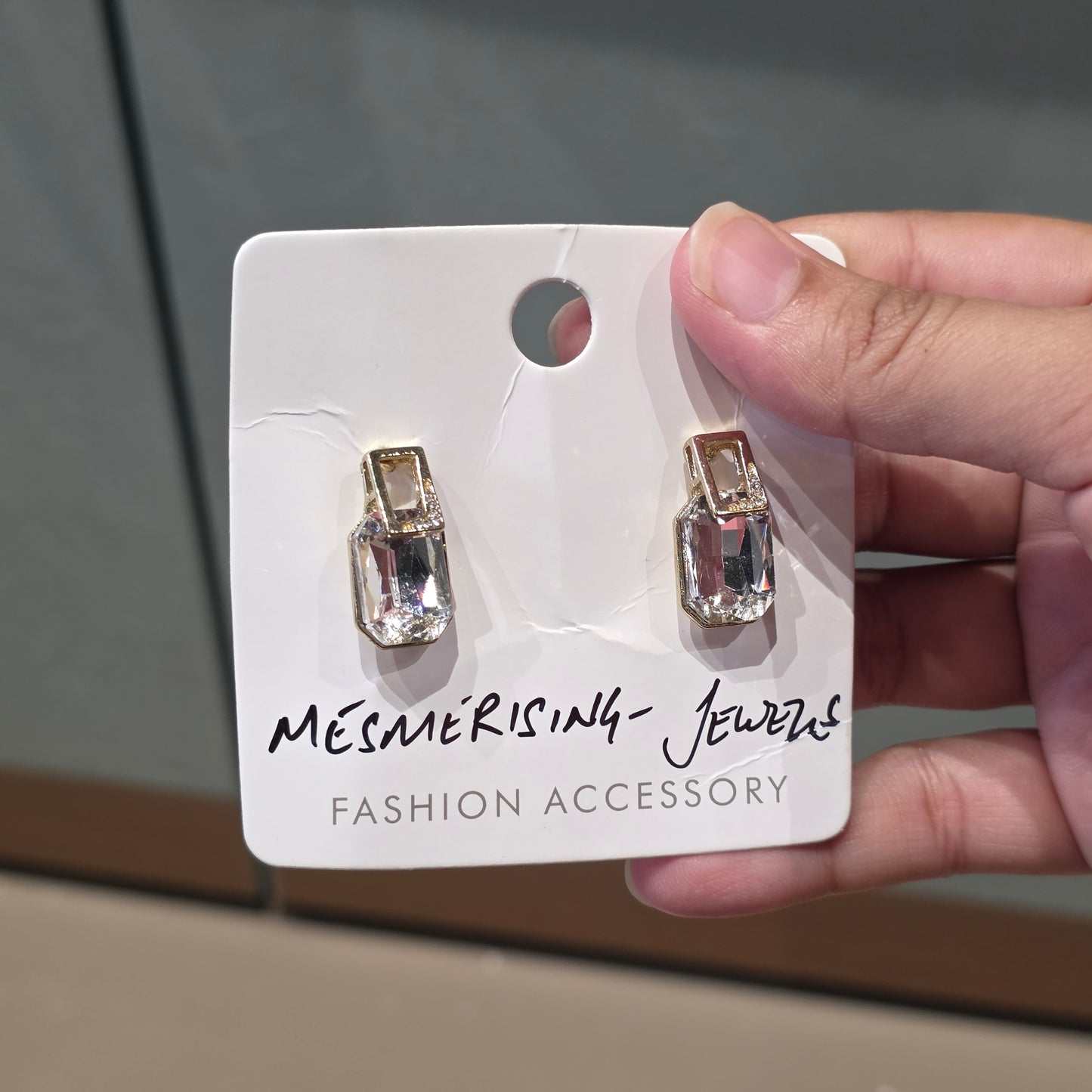 Liora Studs
