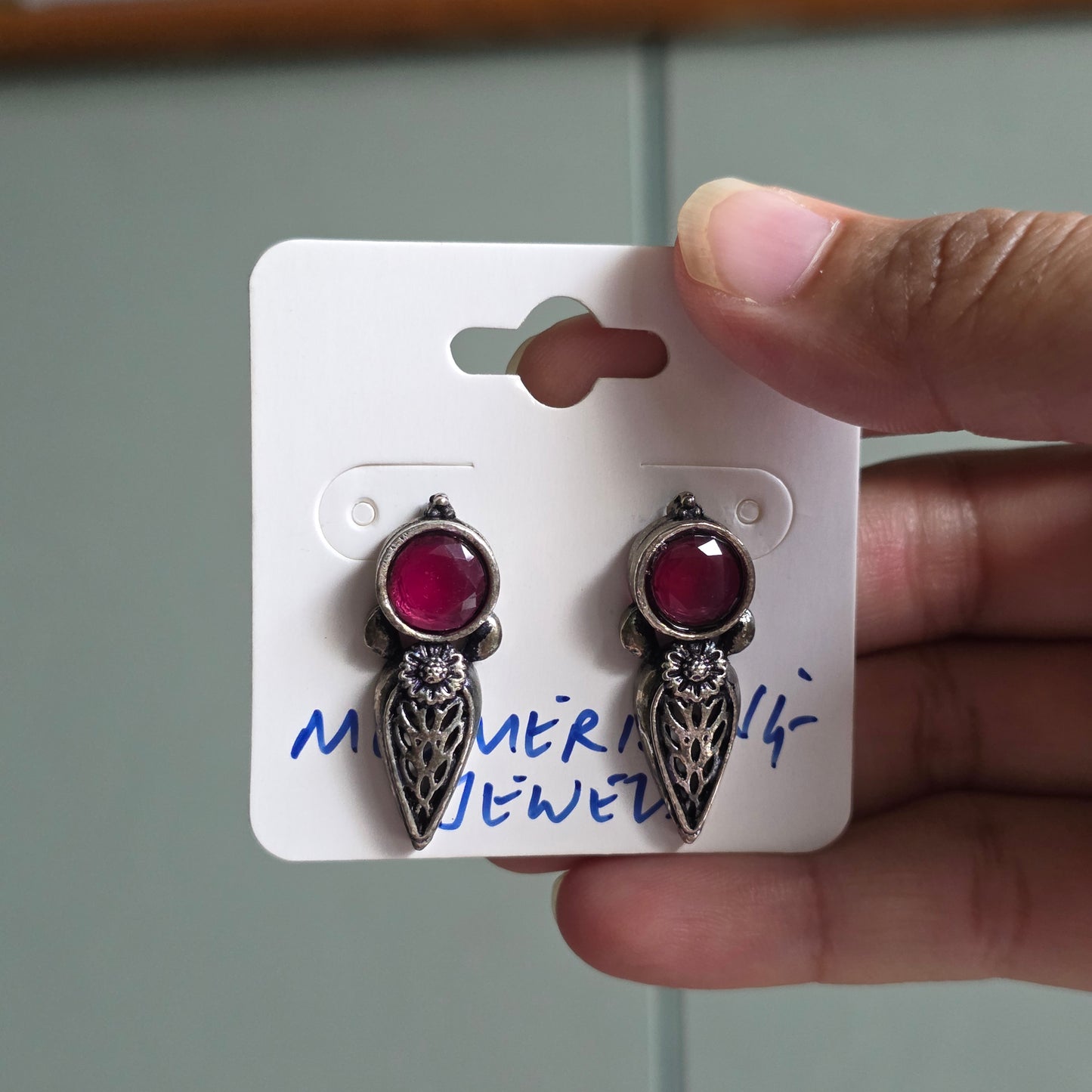 Tavi Studs