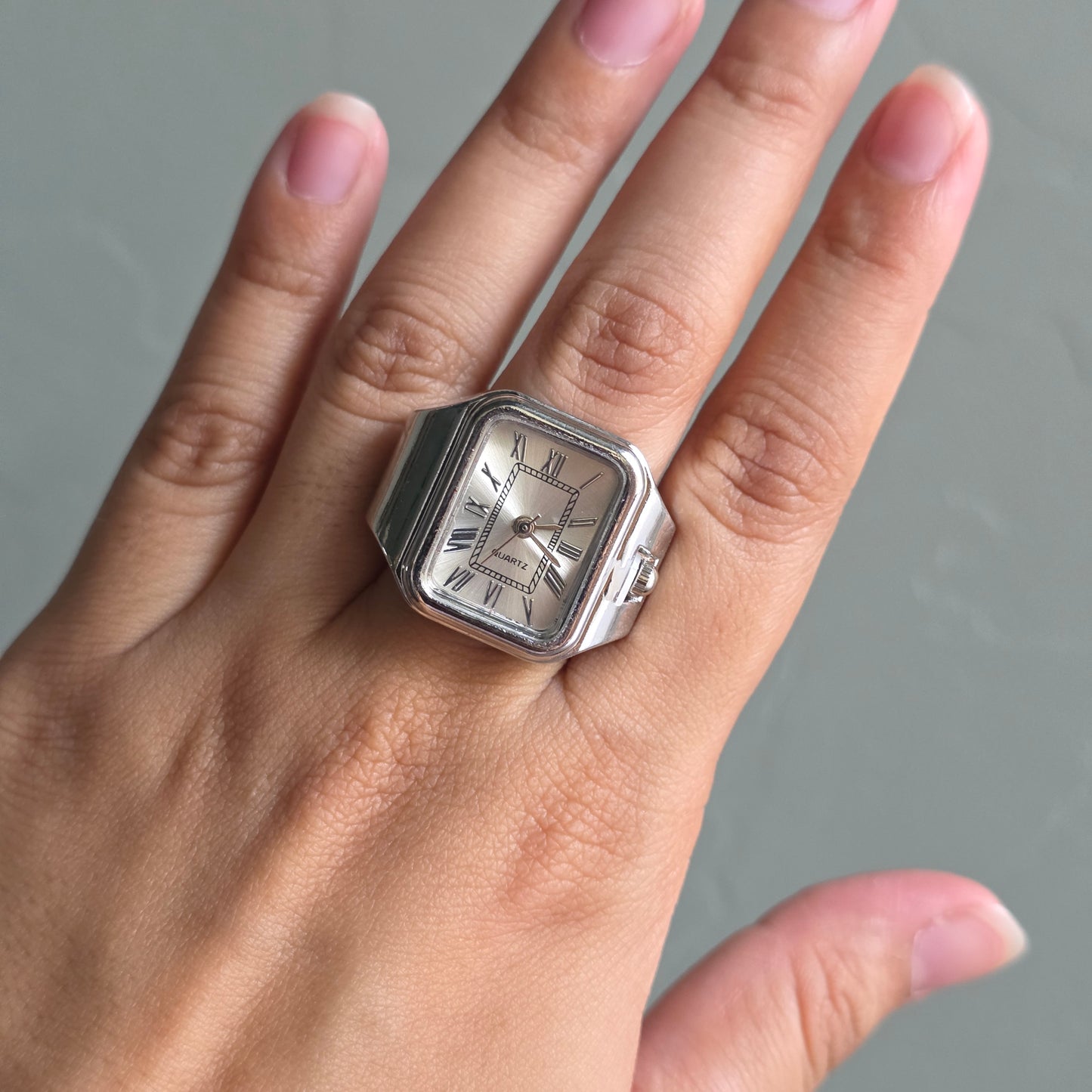 Finger Watch
