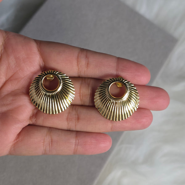 Opux Studs