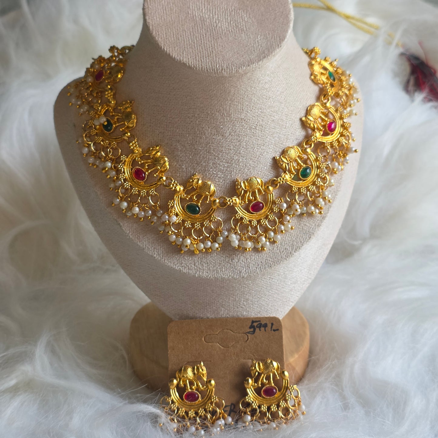 Vastra Ethnic Set