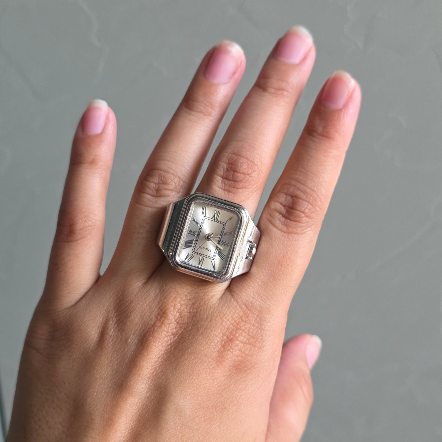 Finger Watch