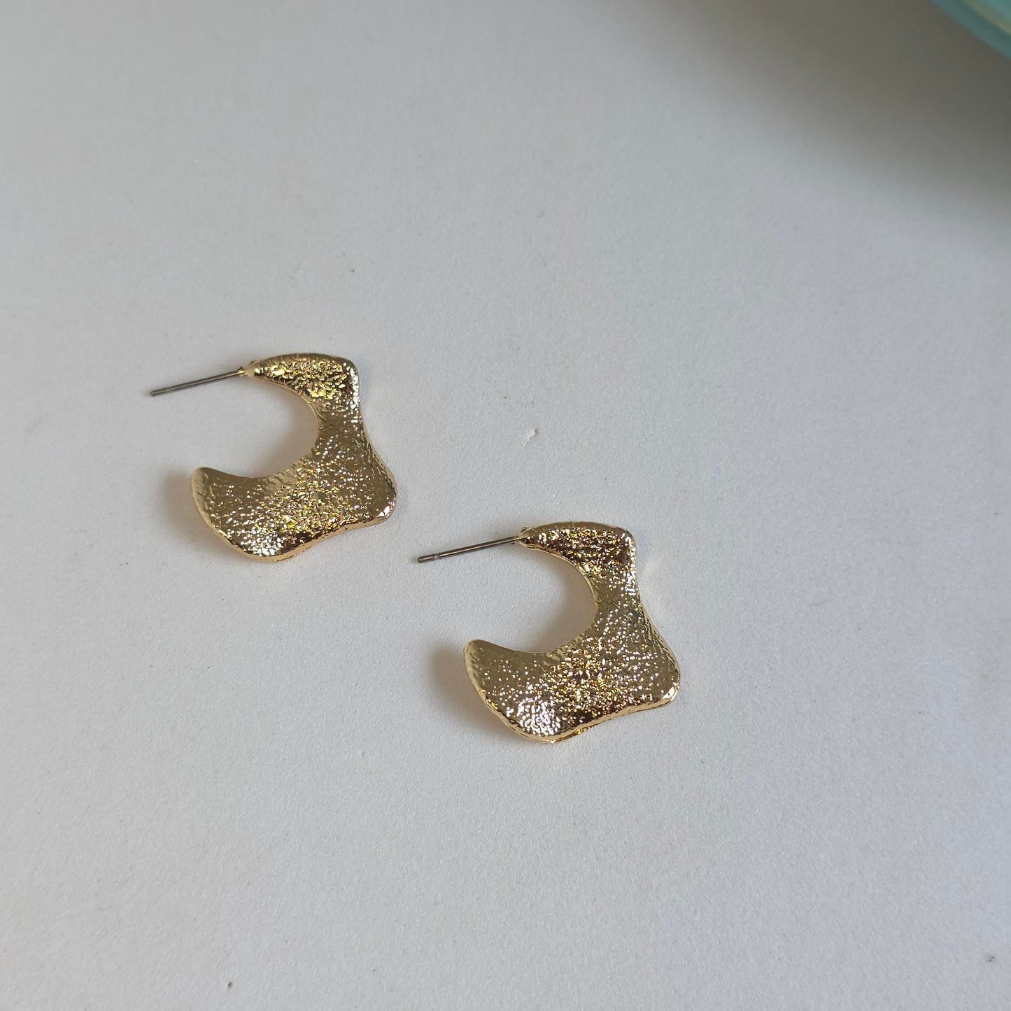 Edge Studs