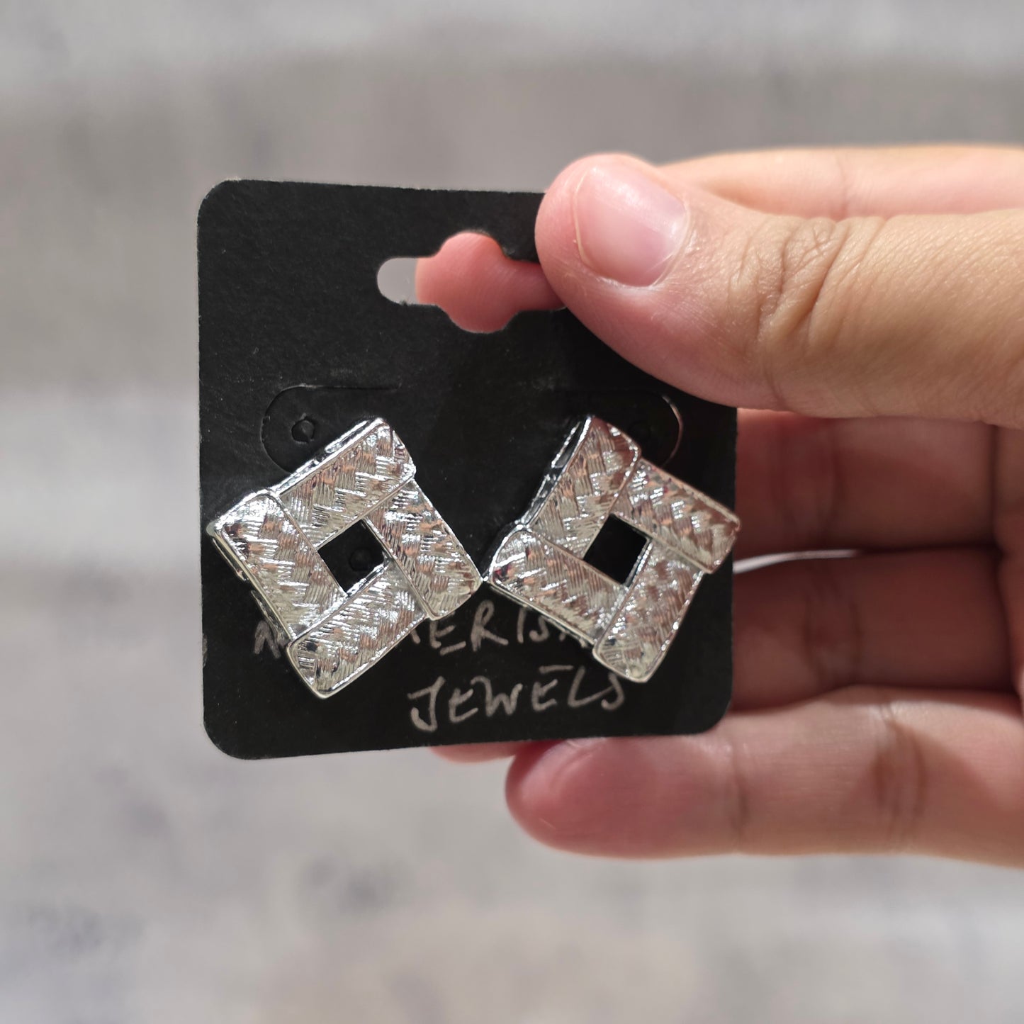 Liora Studs