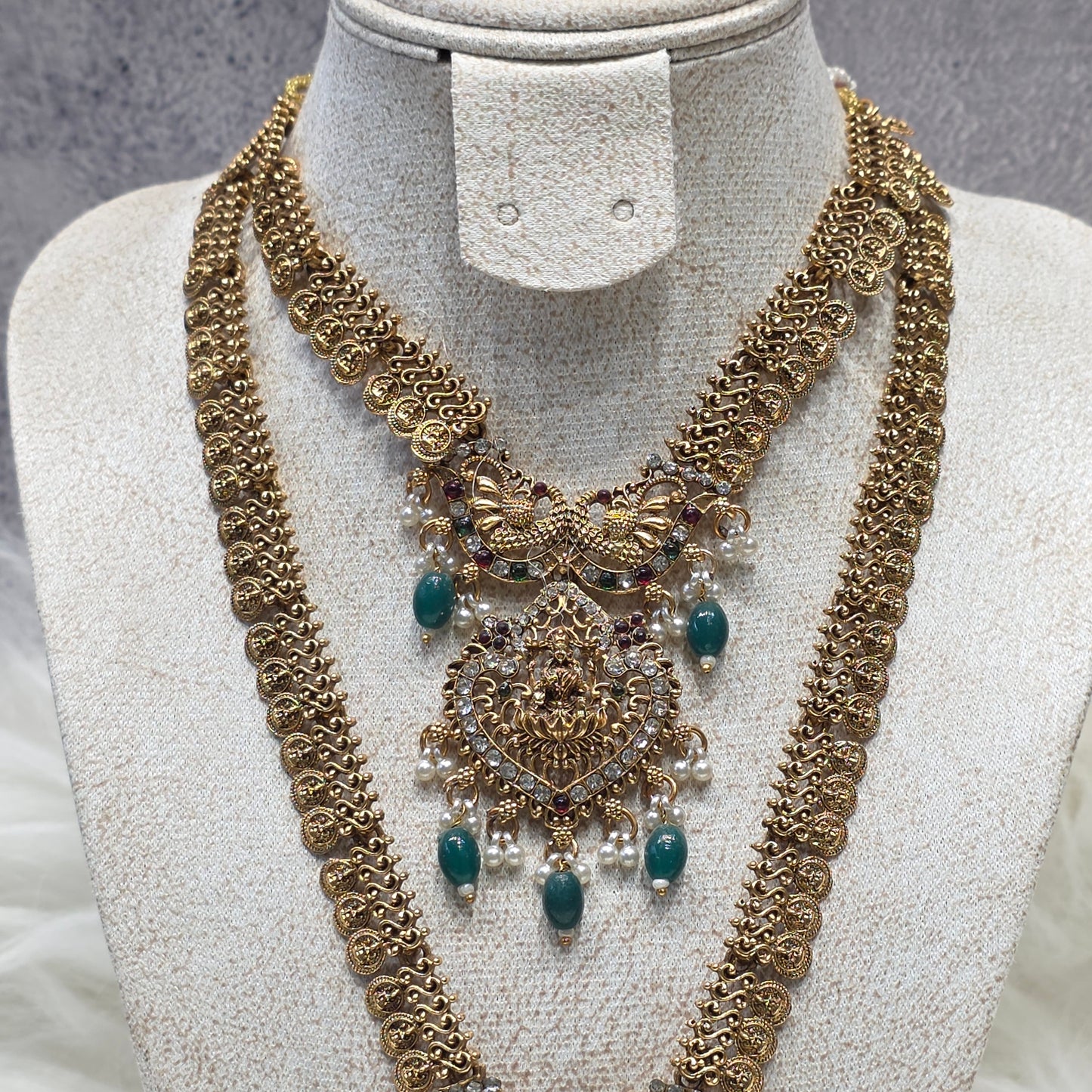 Anvika Ethnic Set