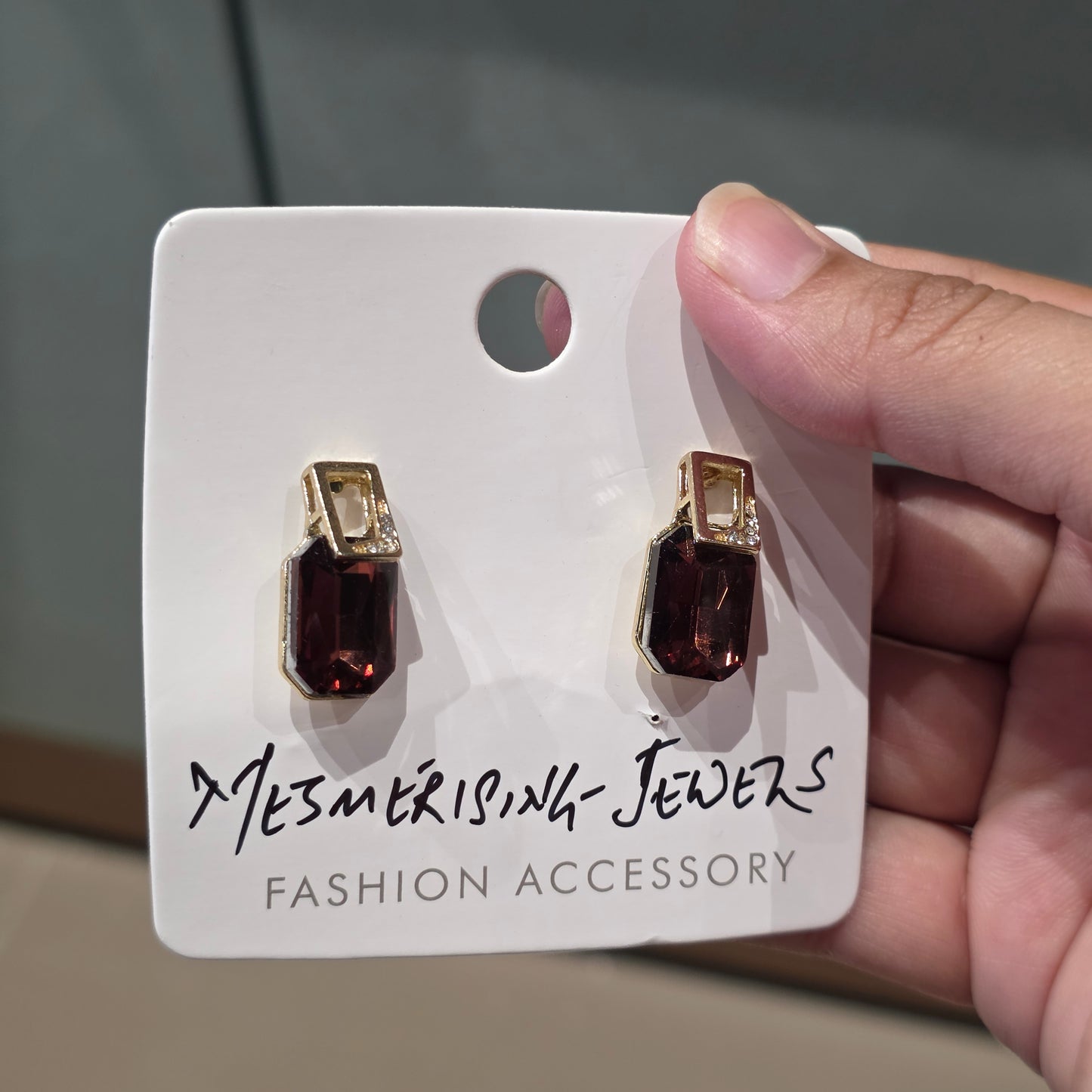 Liora Studs