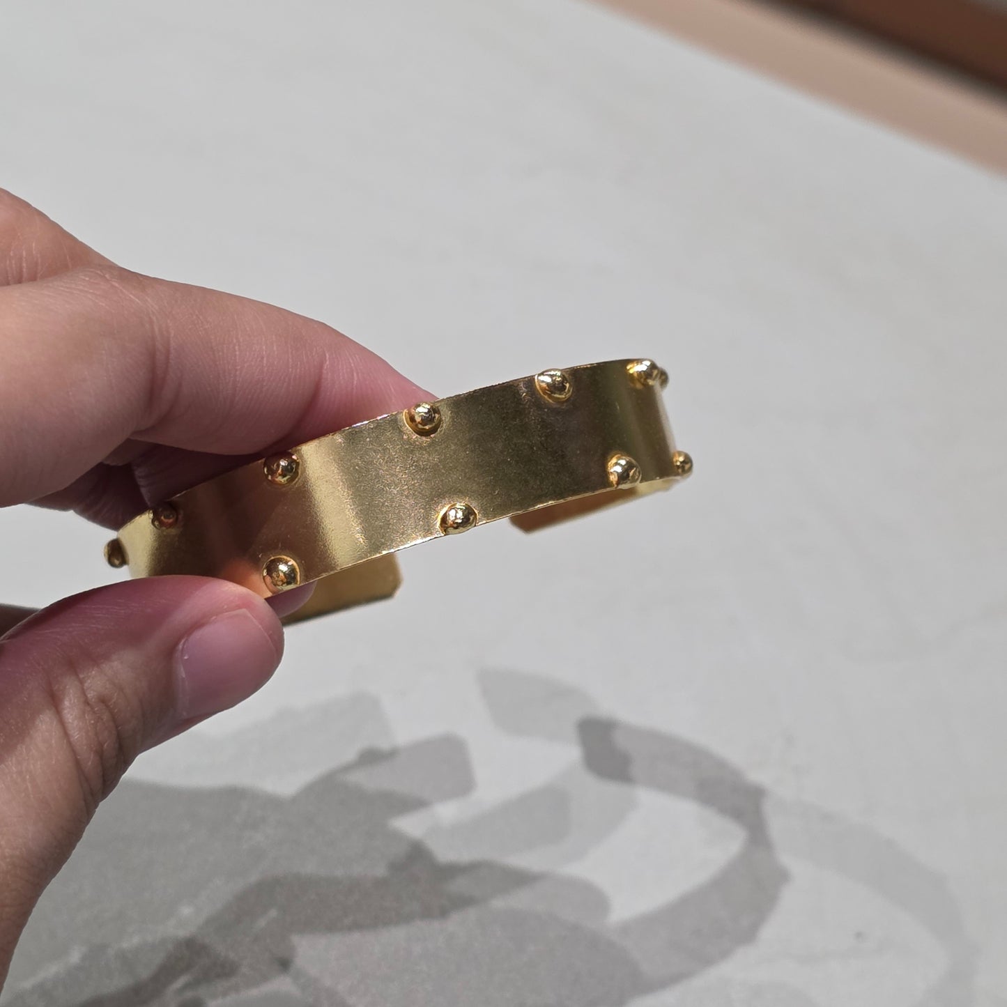 Aura Armcuff